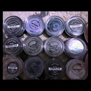 For Amy - Bare Escentuals Eye Shadows x5